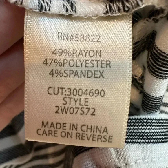 Max Studio Grey & White Stripe Short Sleeve Knot Blouse Top Plus Size 2X - Picture 8 of 10